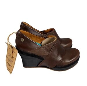 MOZO  Divine Leather Platform Wedge Heel Shoes,